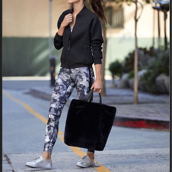 JoyLab Pants - Joy Lab Camo Print grey Striped Leggings